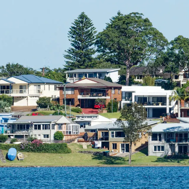 Houses on Noamunga Cr with Lake Macquarie in the foreground